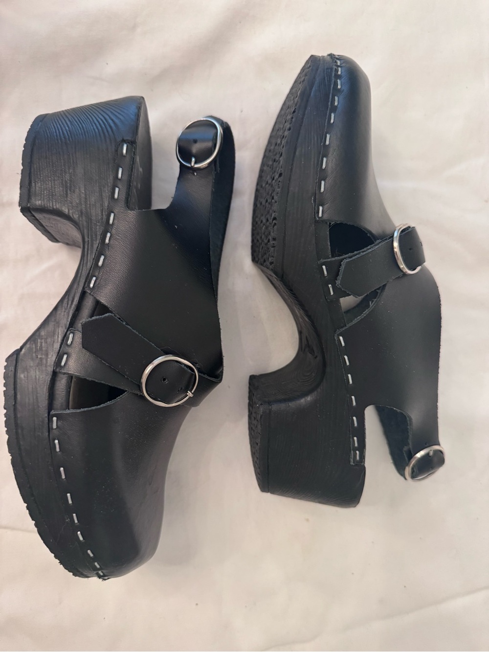 Calou Astrid 37 RARE Medium 2" Heel Women’s Black Leather Buckle Clog Mules - Picture 5 of 9